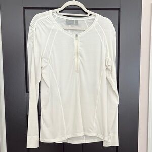Athleta Classic Lightweight White/Cream Long Sleeve Top w/Quarter Zip. Size XL